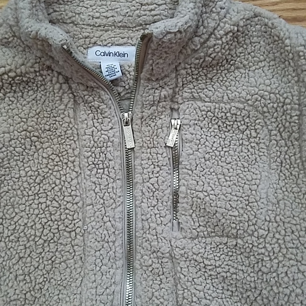 Vest - Picture 3 of 3